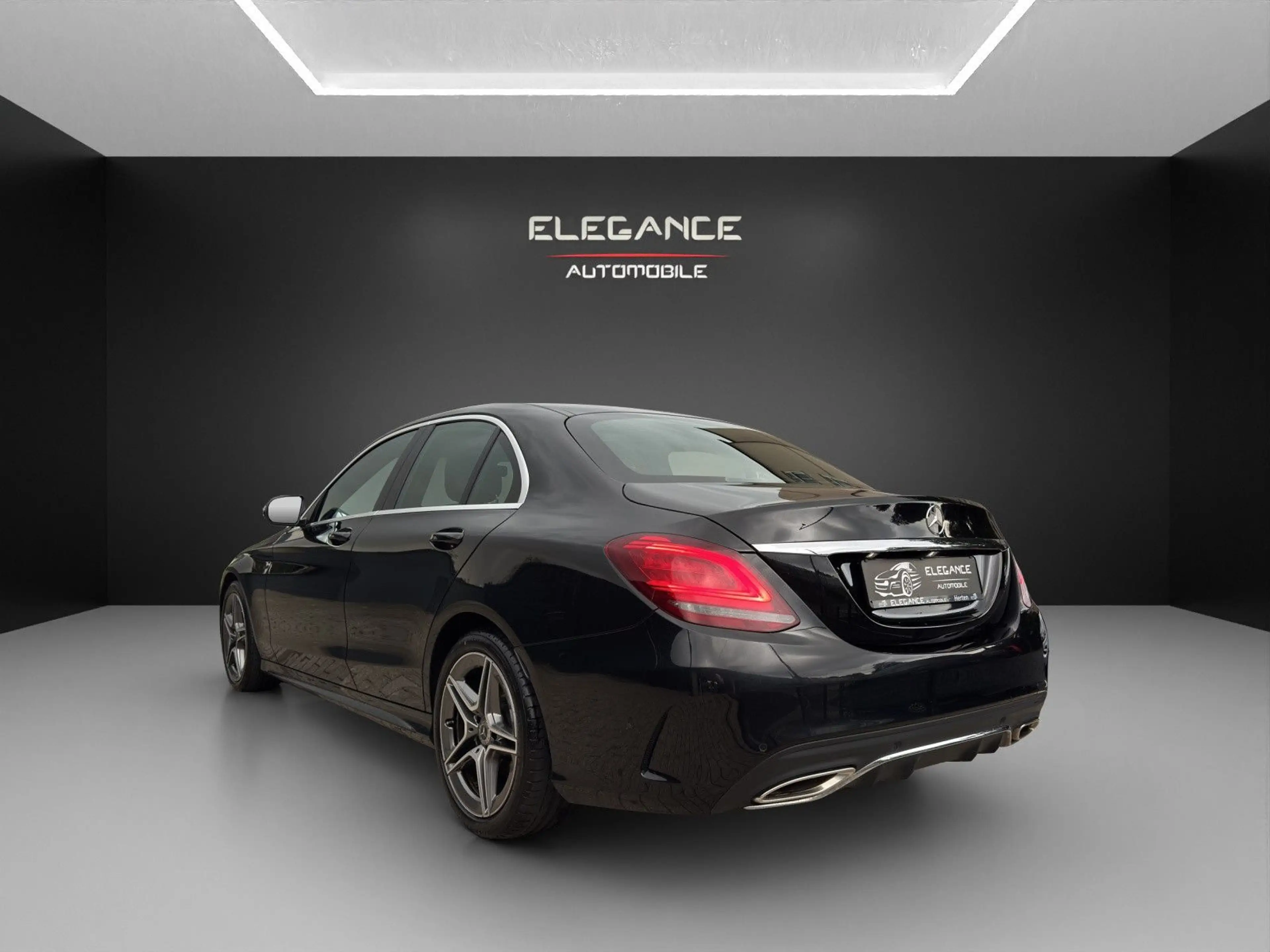 Mercedes-Benz C 180 Lim. CGI AMG Line*Schiebedach*LED*9G-Tron — photo 3