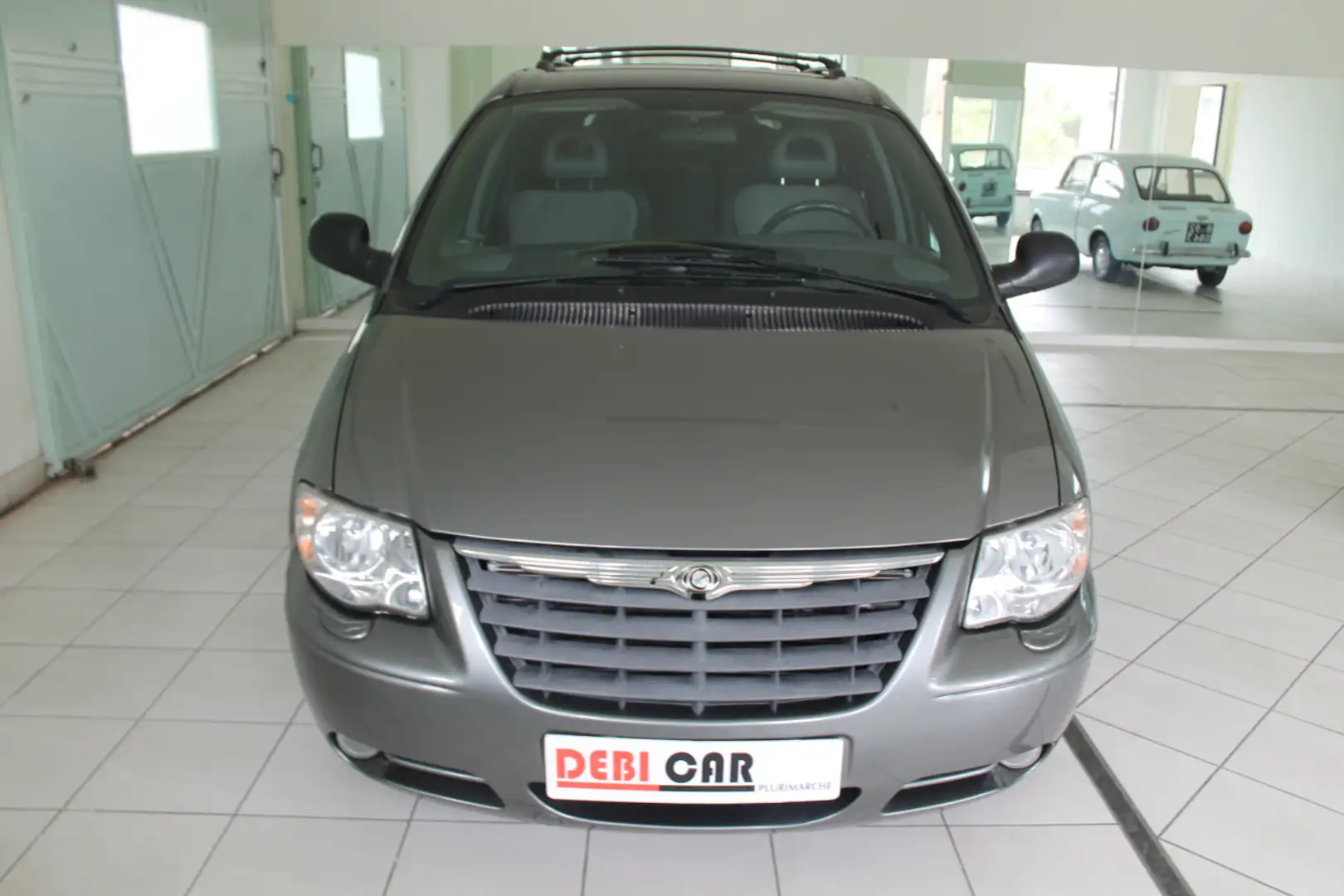 Chrysler Voyager 2.8 CRD  Limited Auto Gri - 1