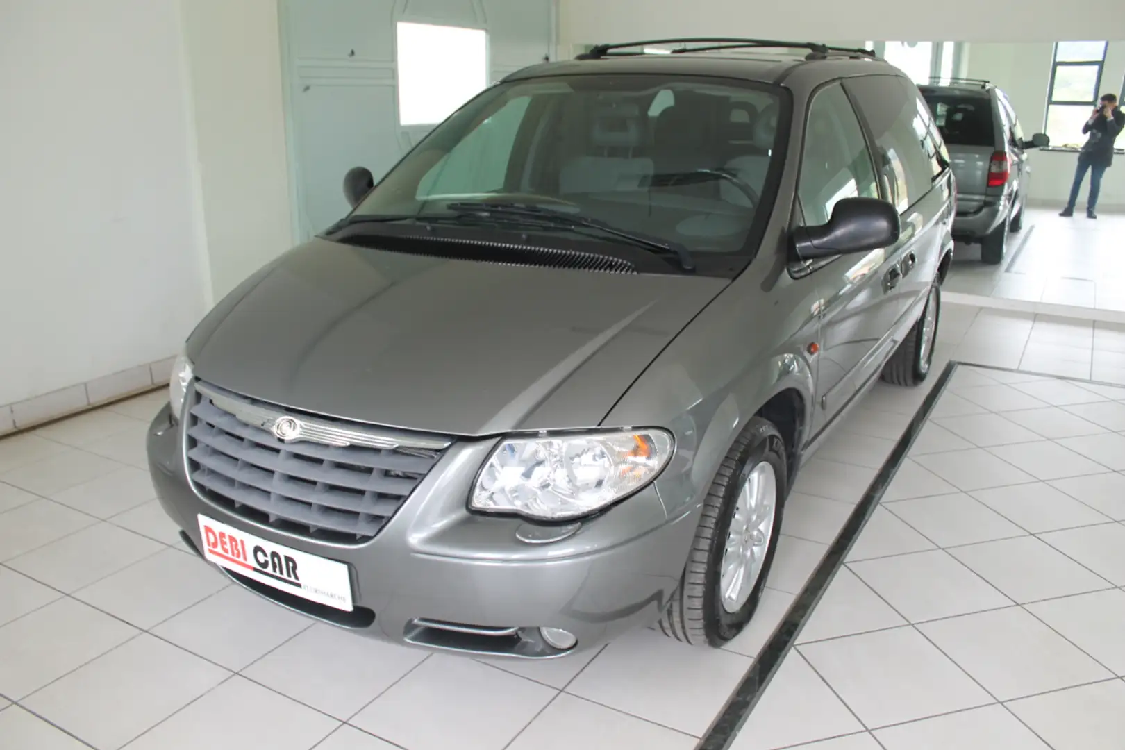 Chrysler Voyager 2.8 CRD  Limited Auto Grigio - 2
