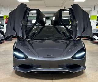 COUPE MY25 CARBON EXT&INT B&W LIFT FULLOPT!