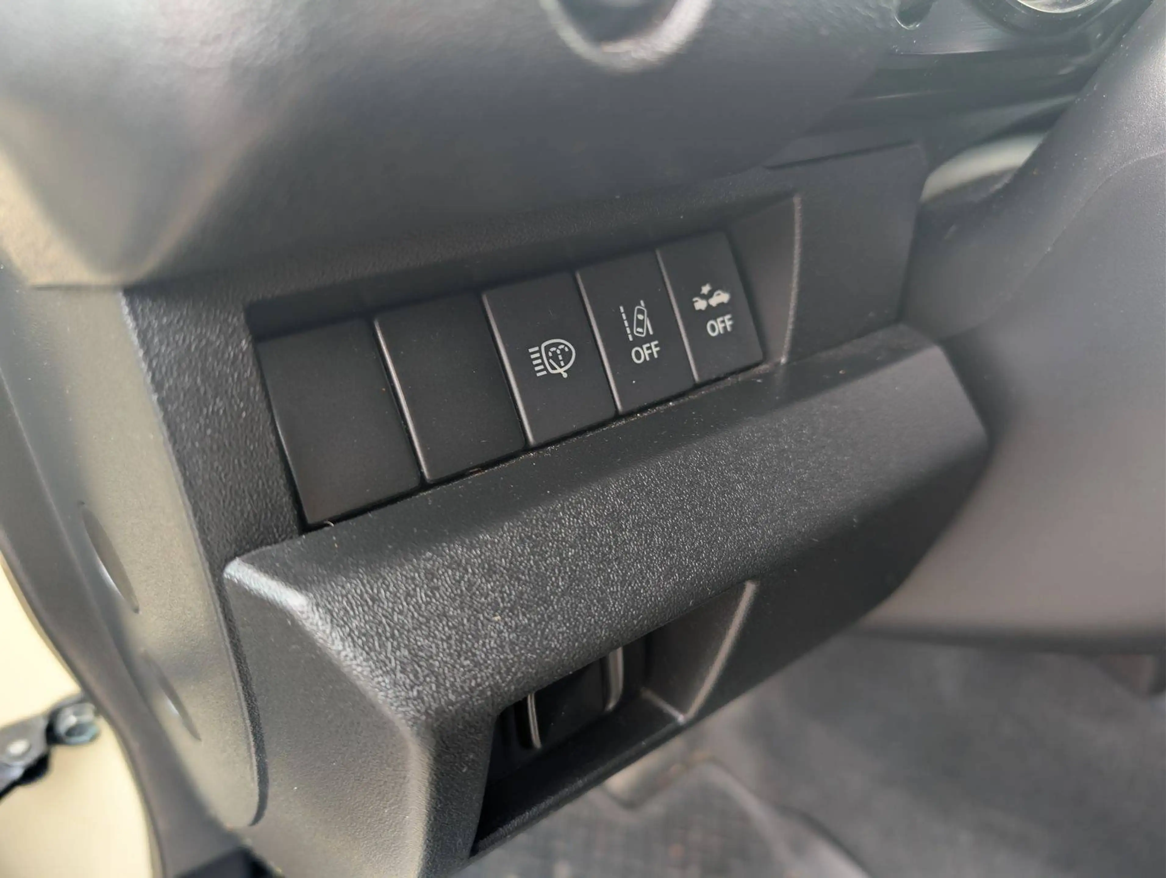 Suzuki Jimny Comfort+ AllGrip Navi/Alufelgen/Höherlegung — photo 12