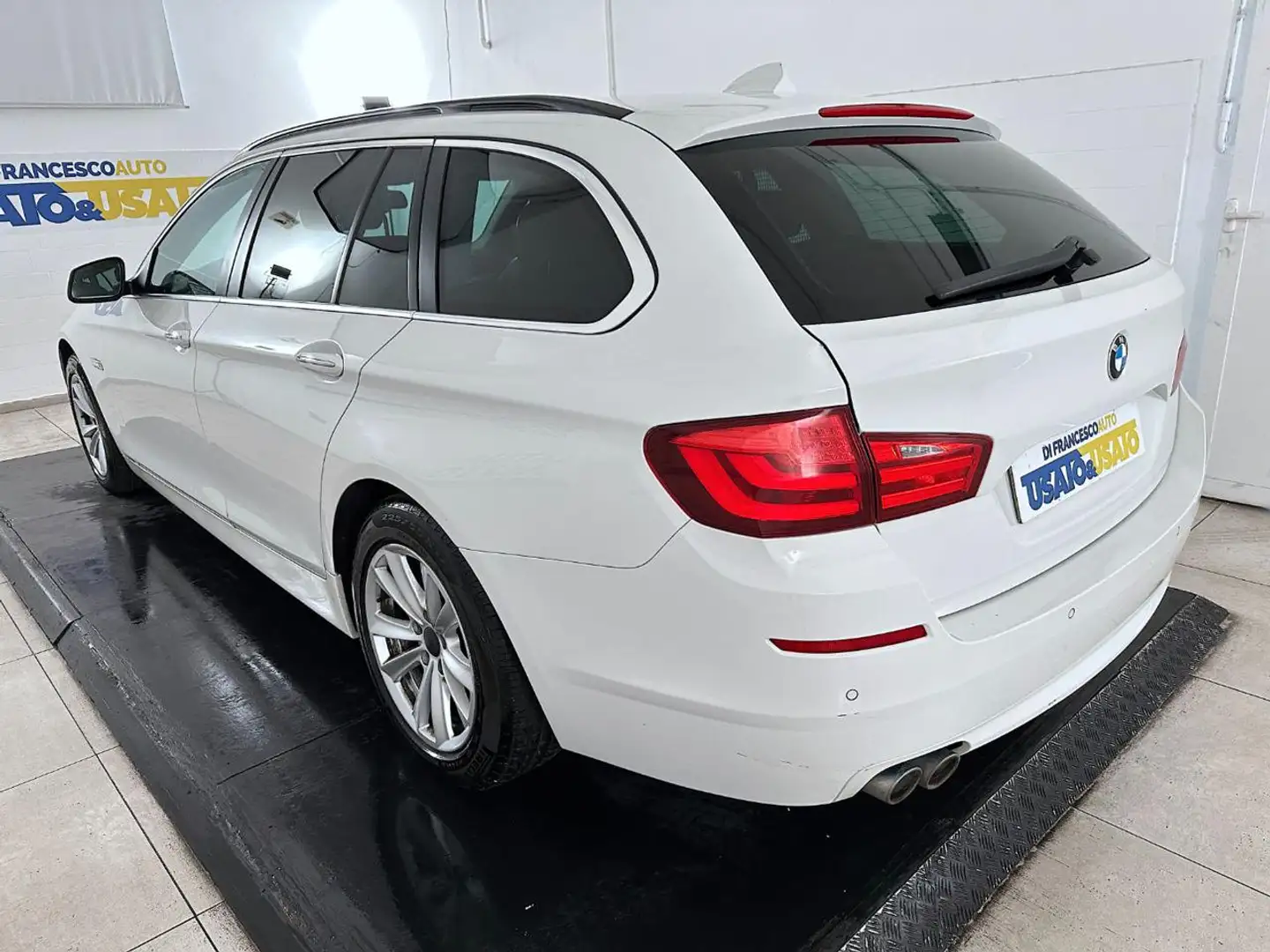 BMW 520 d Touring 183cv Bianco - 2