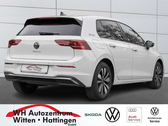 Volkswagen Golf VIII 1.5 l TSI GOAL NAVI AHK GJ-REIFEN LED PDC ACC