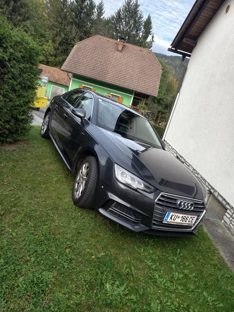 Audi A4 basis Grau - 1