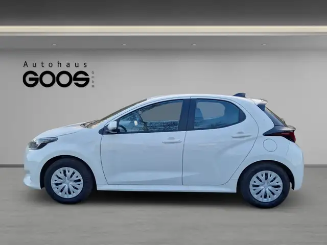 Toyota Yaris view 2