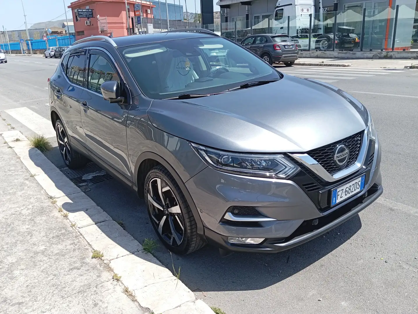 Nissan Qashqai 1.5 dci Tekna 116cv Grigio - 2