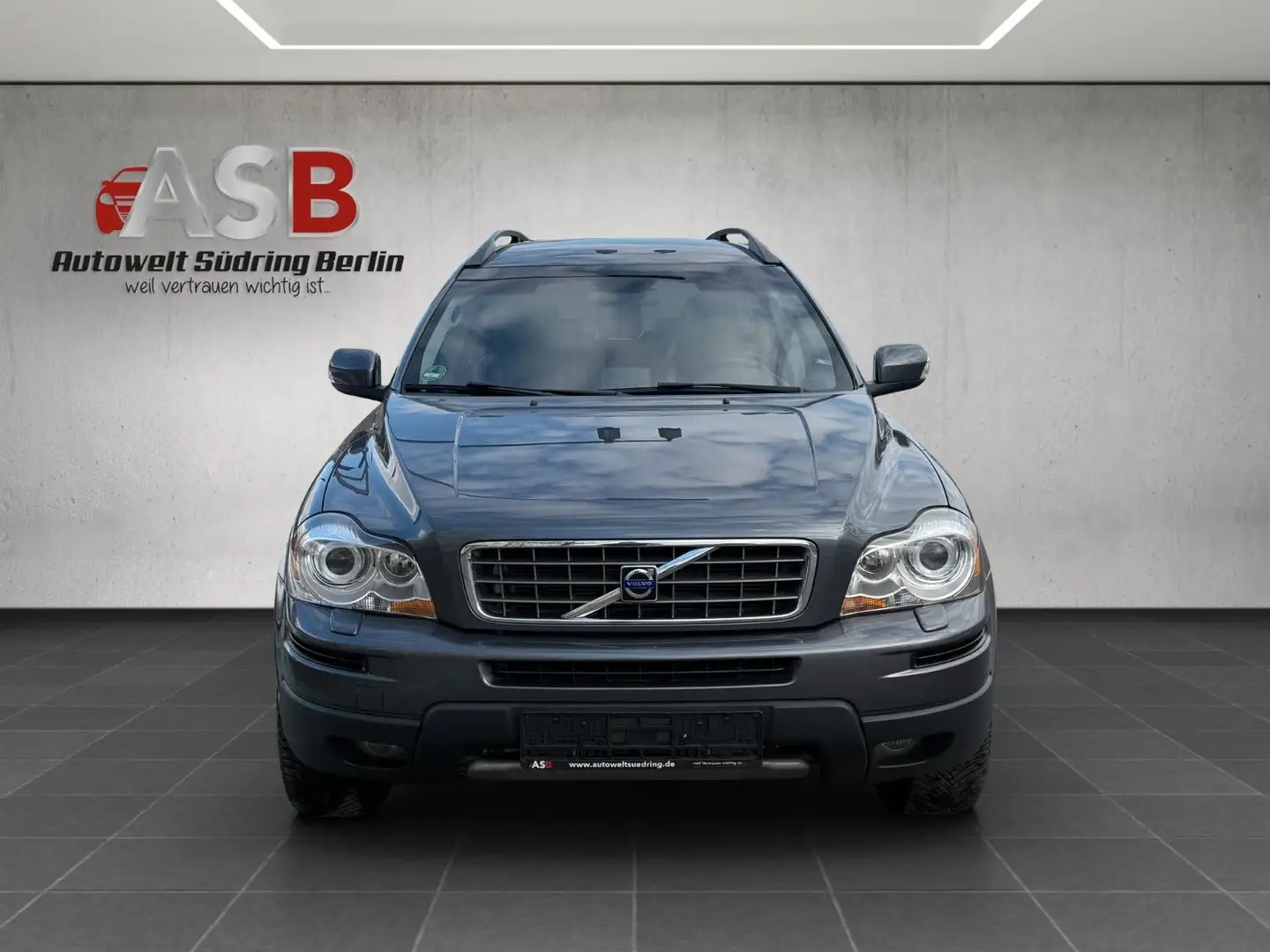 Volvo XC90 D5 Momentum 7-Sitzer*Bi-XENON*PDC*2.HAND Grau - 2