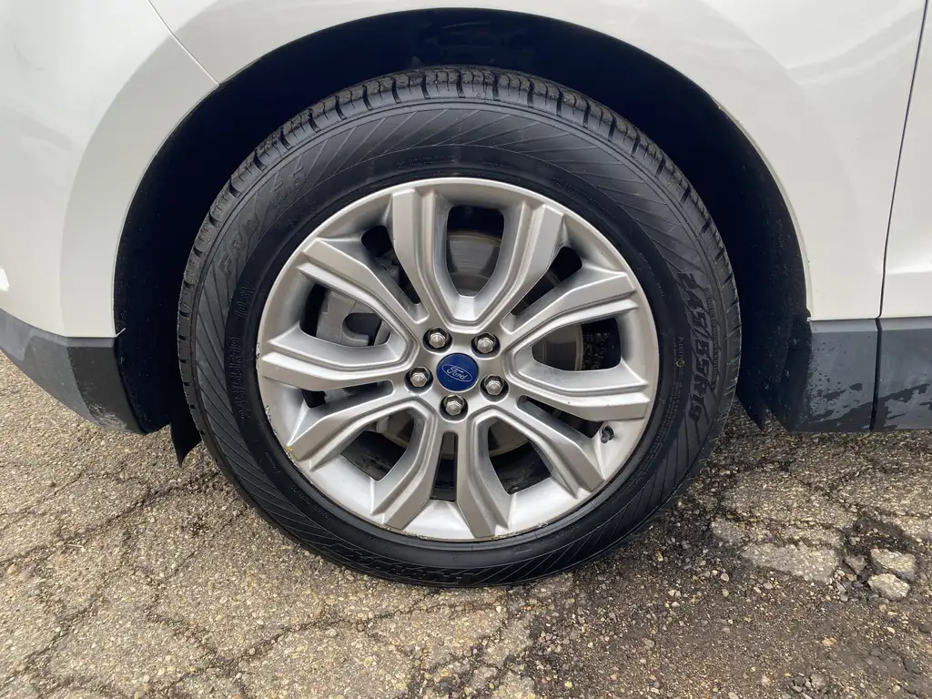 2022 Ford Edge Titanium | Panoramic Roof | Remote start | Rear Ca — photo 3