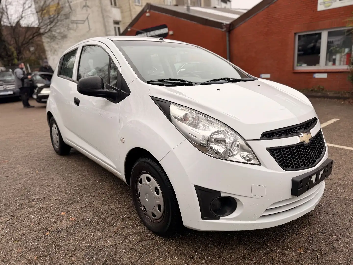 Chevrolet Spark Basis+ 1.0* 1.Hand*S-heft*TüvNeu* Weiß - 1