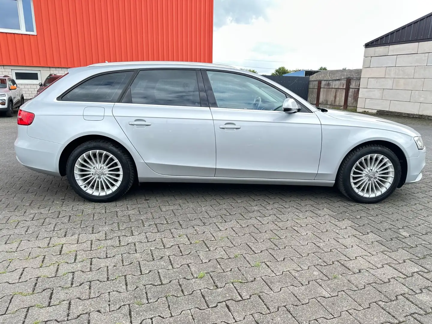 Audi A4 Avant Garantie dabei Standheizung Navi Plateado - 2