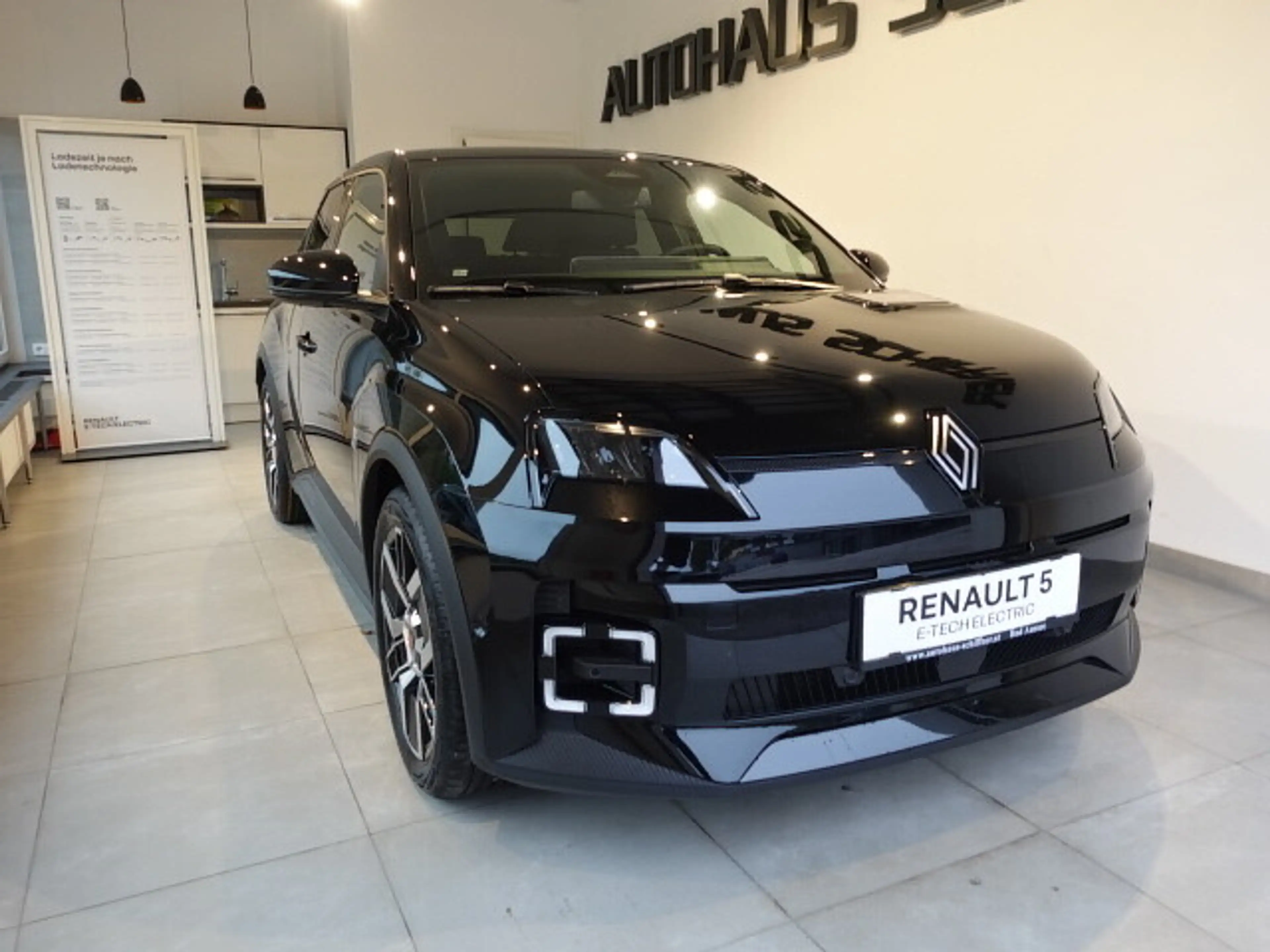 Renault R 5 R5 E-Tech 150 PS 52kWh Comfort Range Techno — photo 10