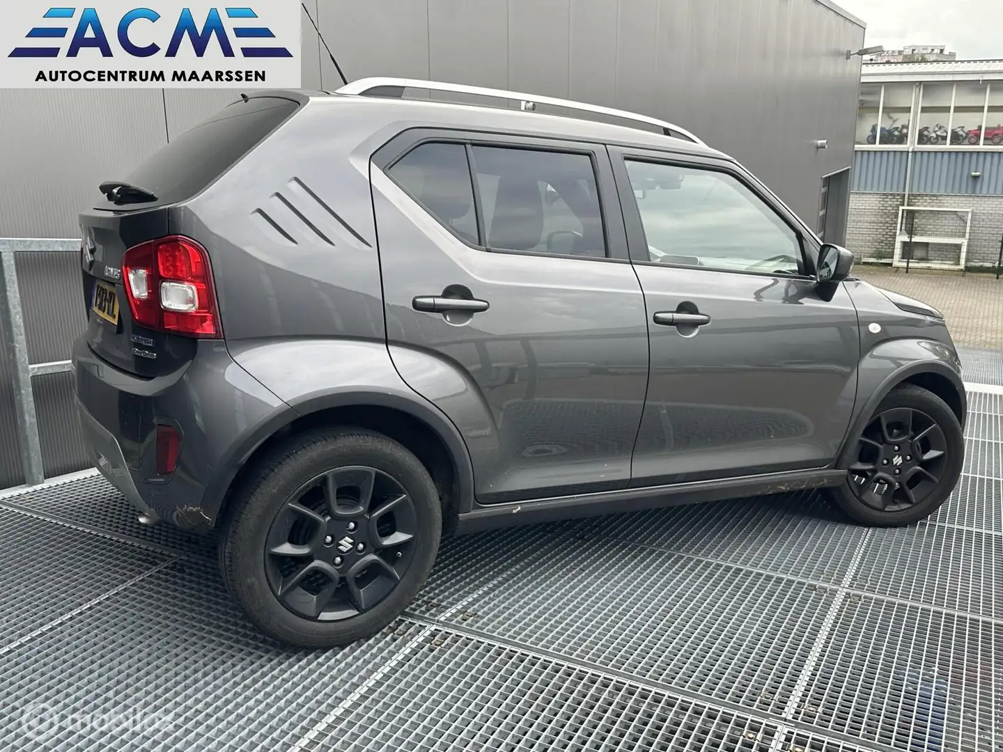 Suzuki Ignis 1.2 Smart Hybrid Allgrip = AWD Grijs - 2