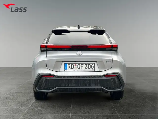Toyota C-HR view 5