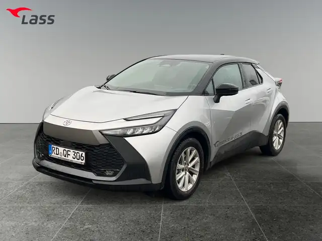 Toyota C-HR view 2