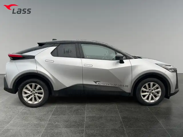 Toyota C-HR view 7