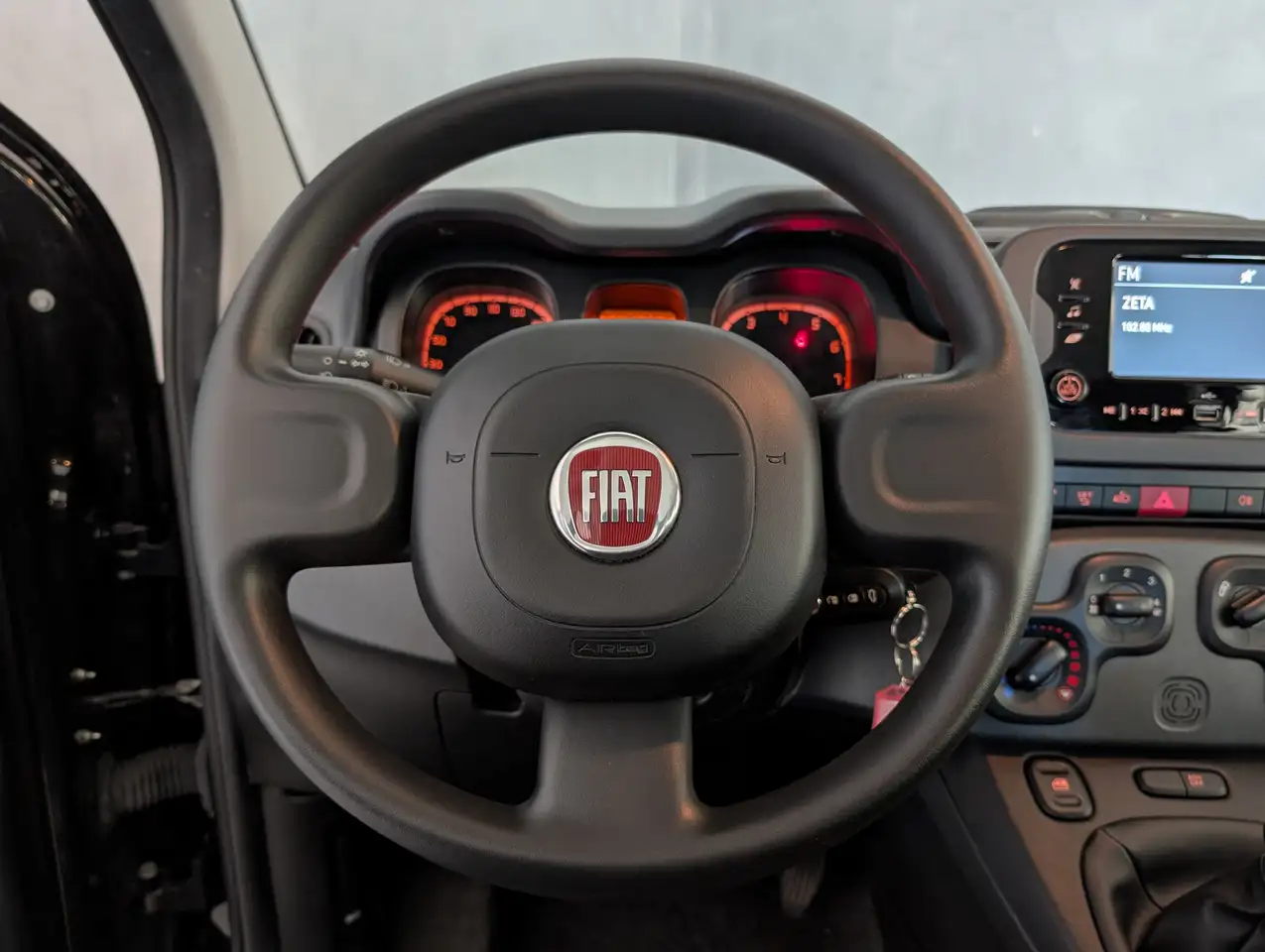 Fiat Panda 1.0 HYBRID 70CV 8