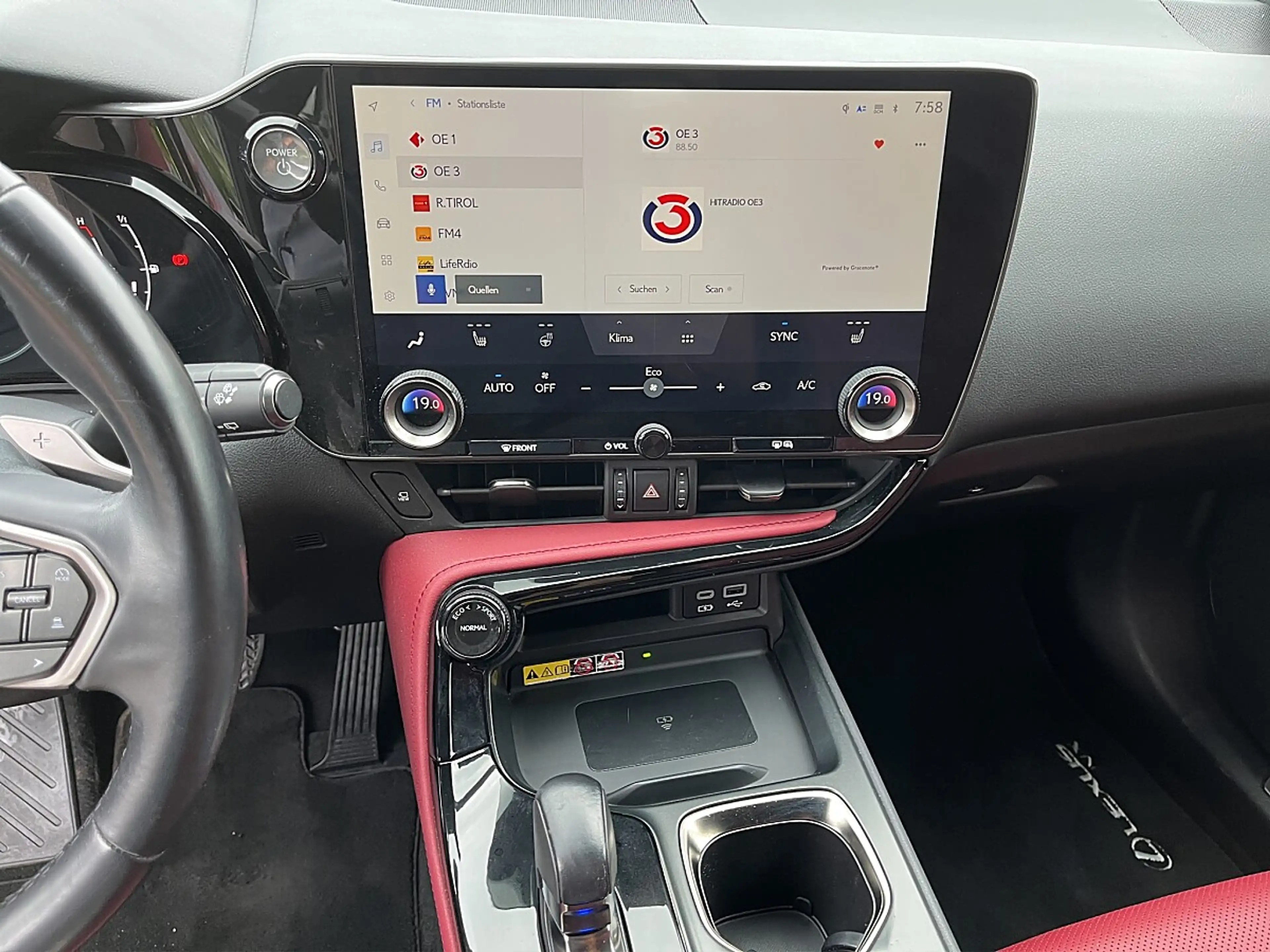 Lexus NX 350h E-Four Executive Line Aut. — photo 13