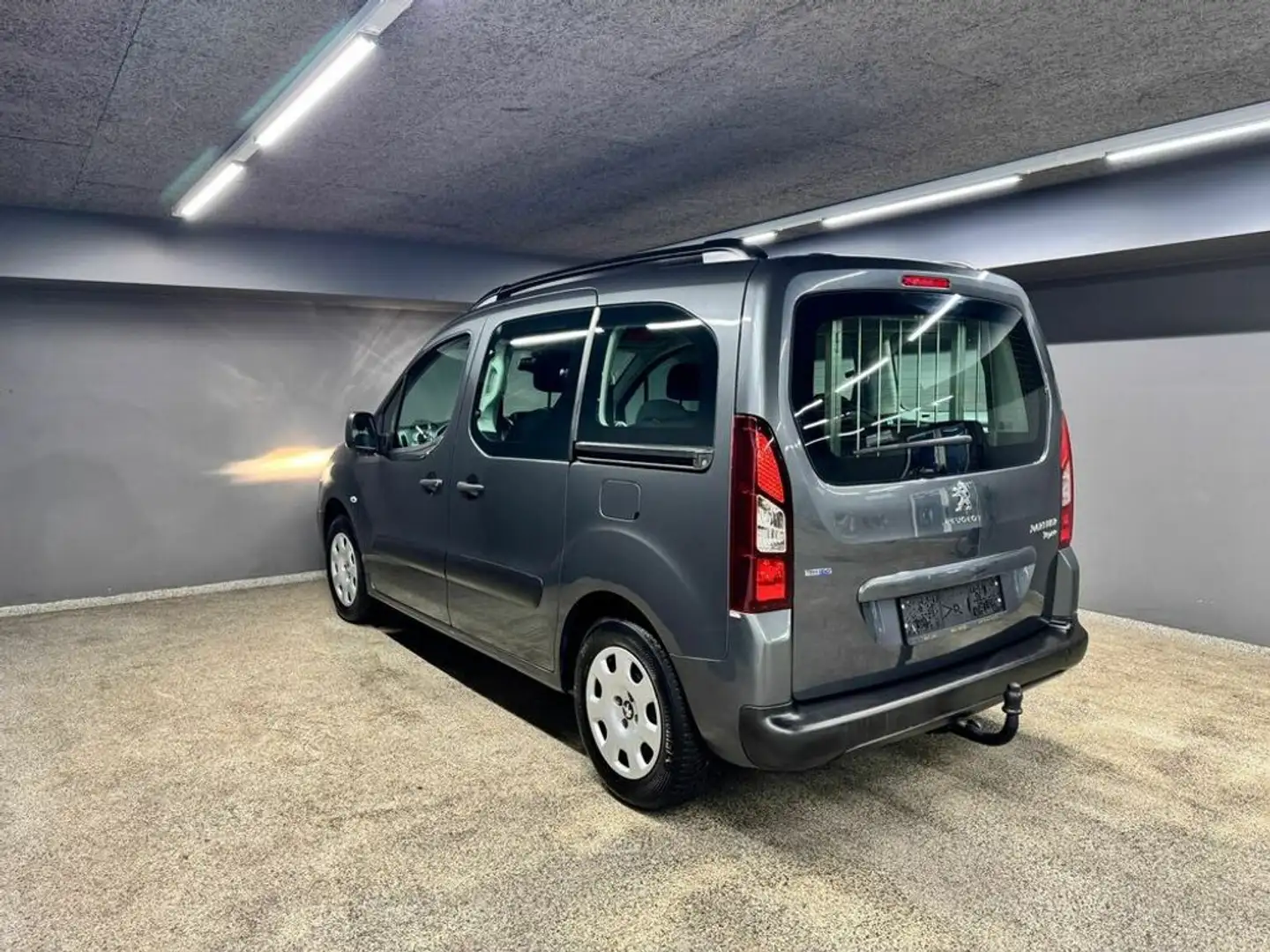 Peugeot Partner Tepee STANDHZ*TEMPOMAT*KLIMA*MFL*EFH*EL.SP Grau - 2
