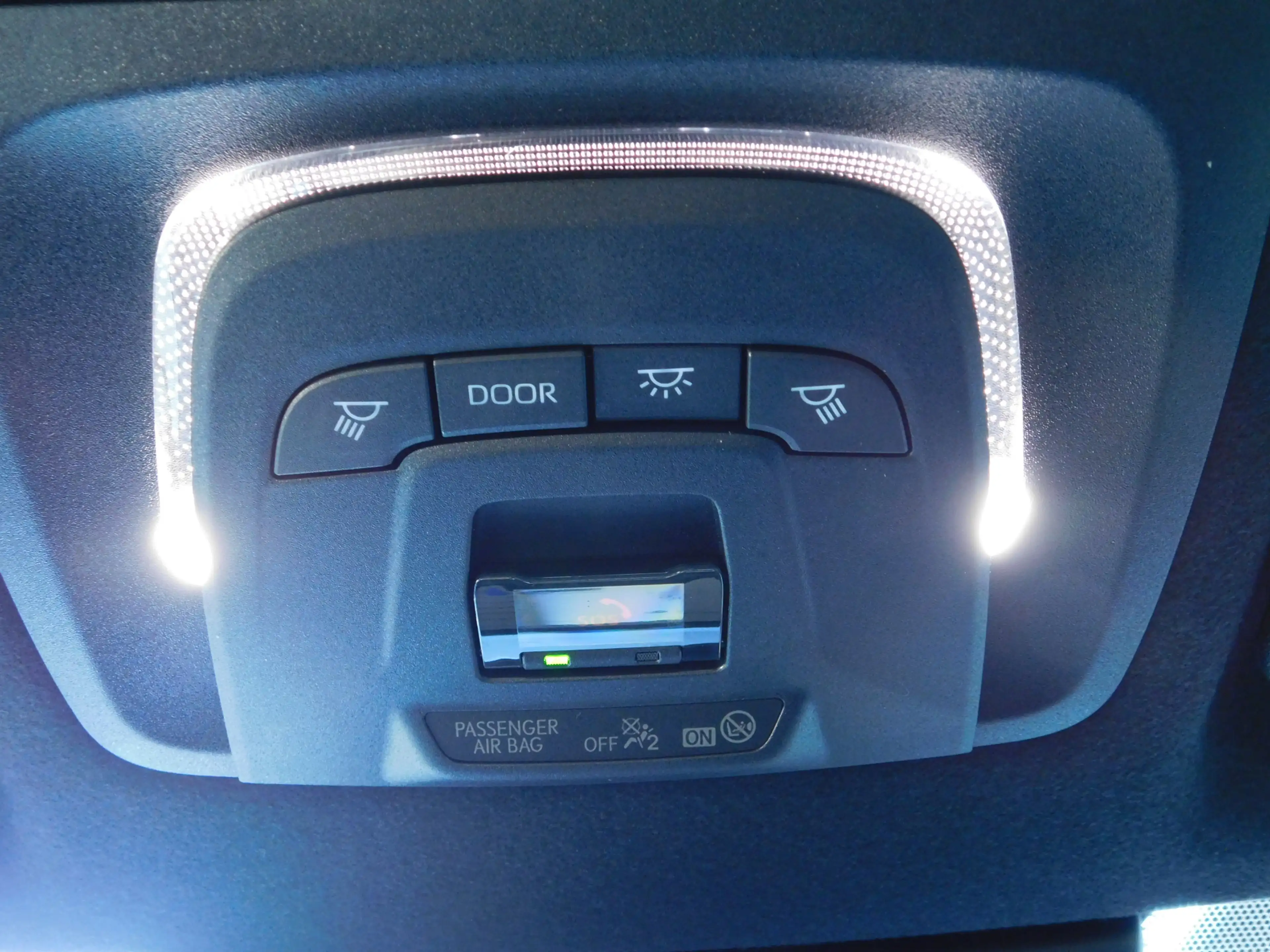 Toyota Corolla Cross Hybrid 180 Dynamic — photo 30