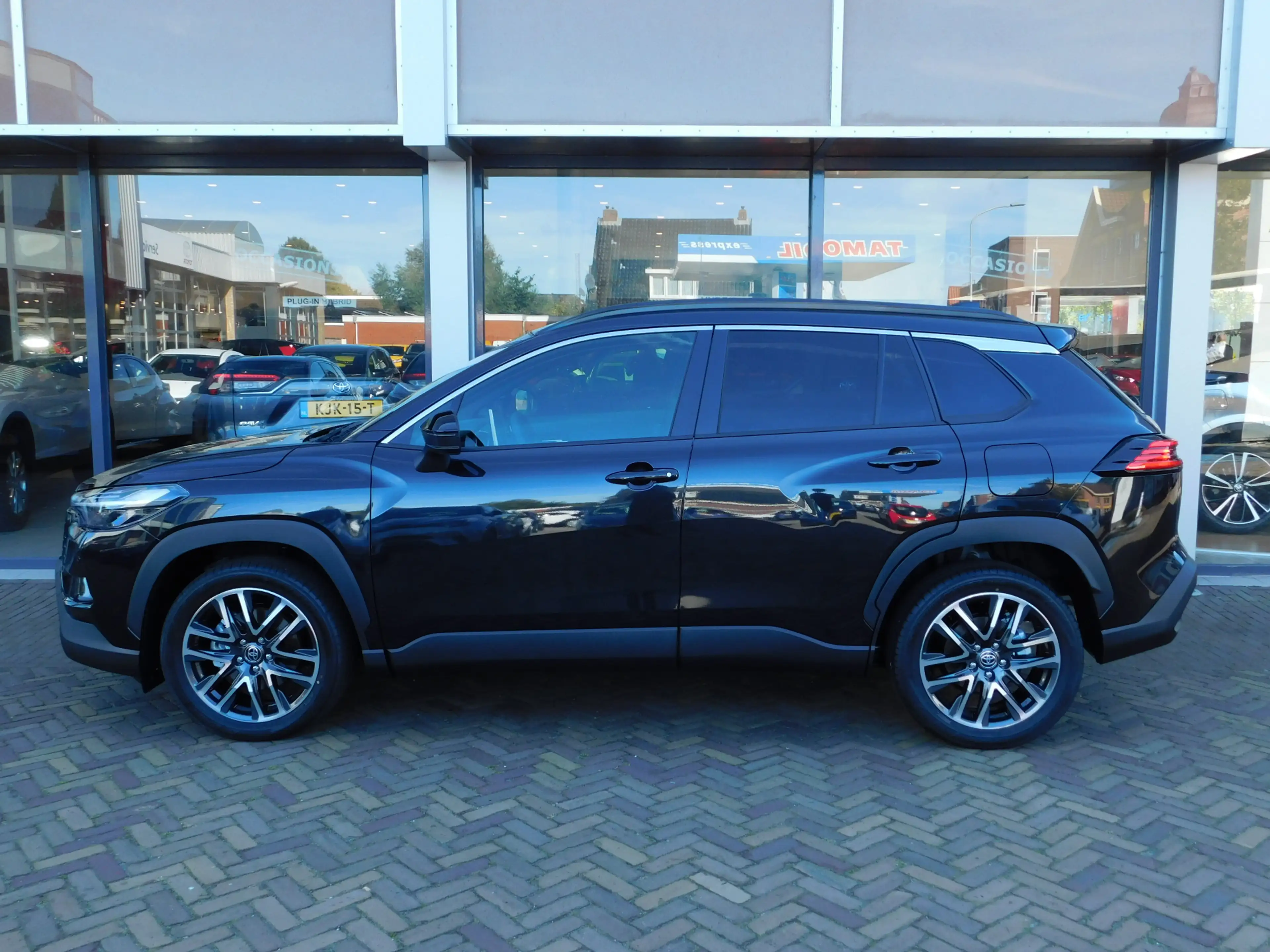 Toyota Corolla Cross Hybrid 180 Dynamic — photo 6