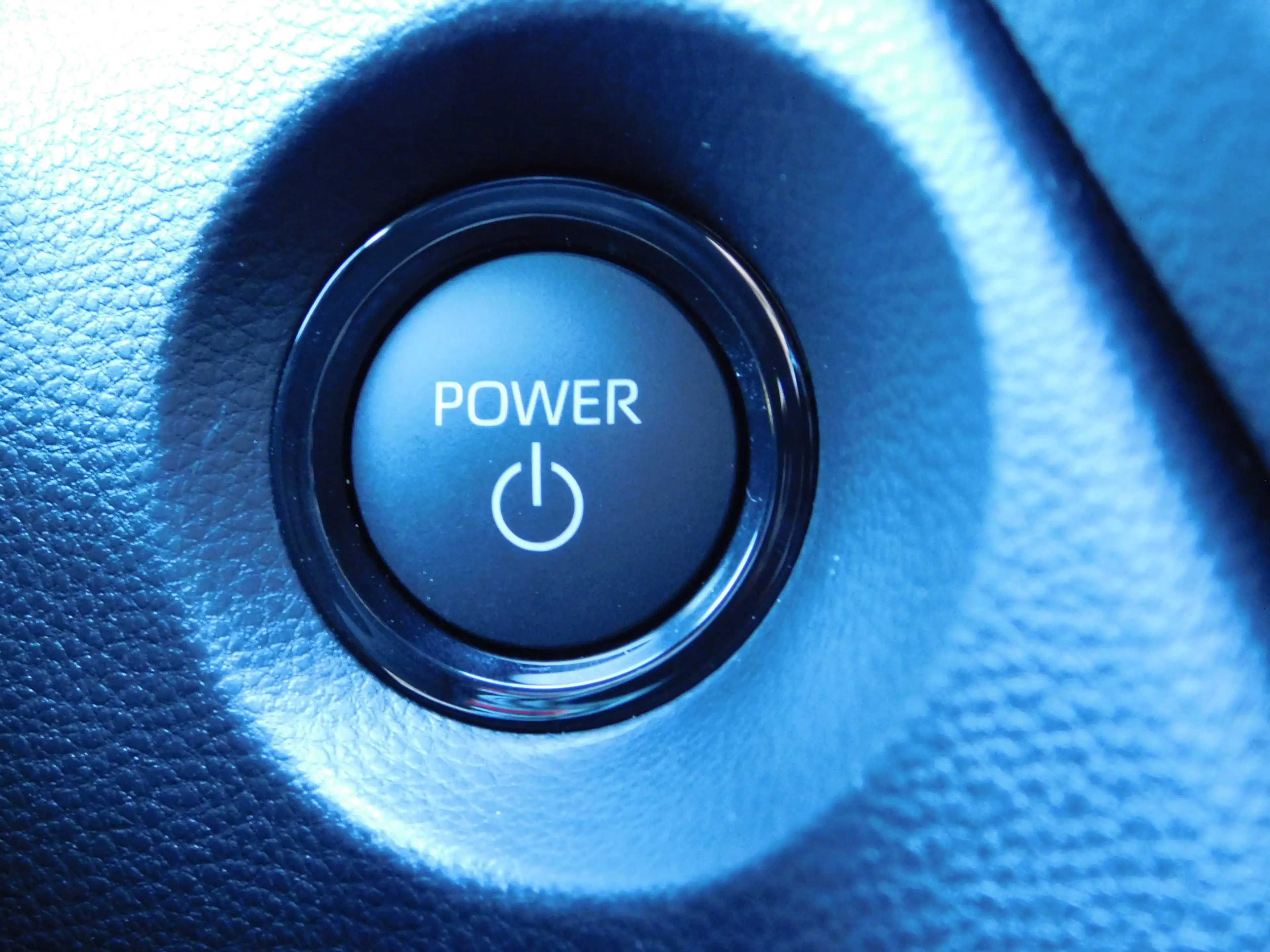 Toyota Corolla Cross Hybrid 180 Dynamic — photo 21