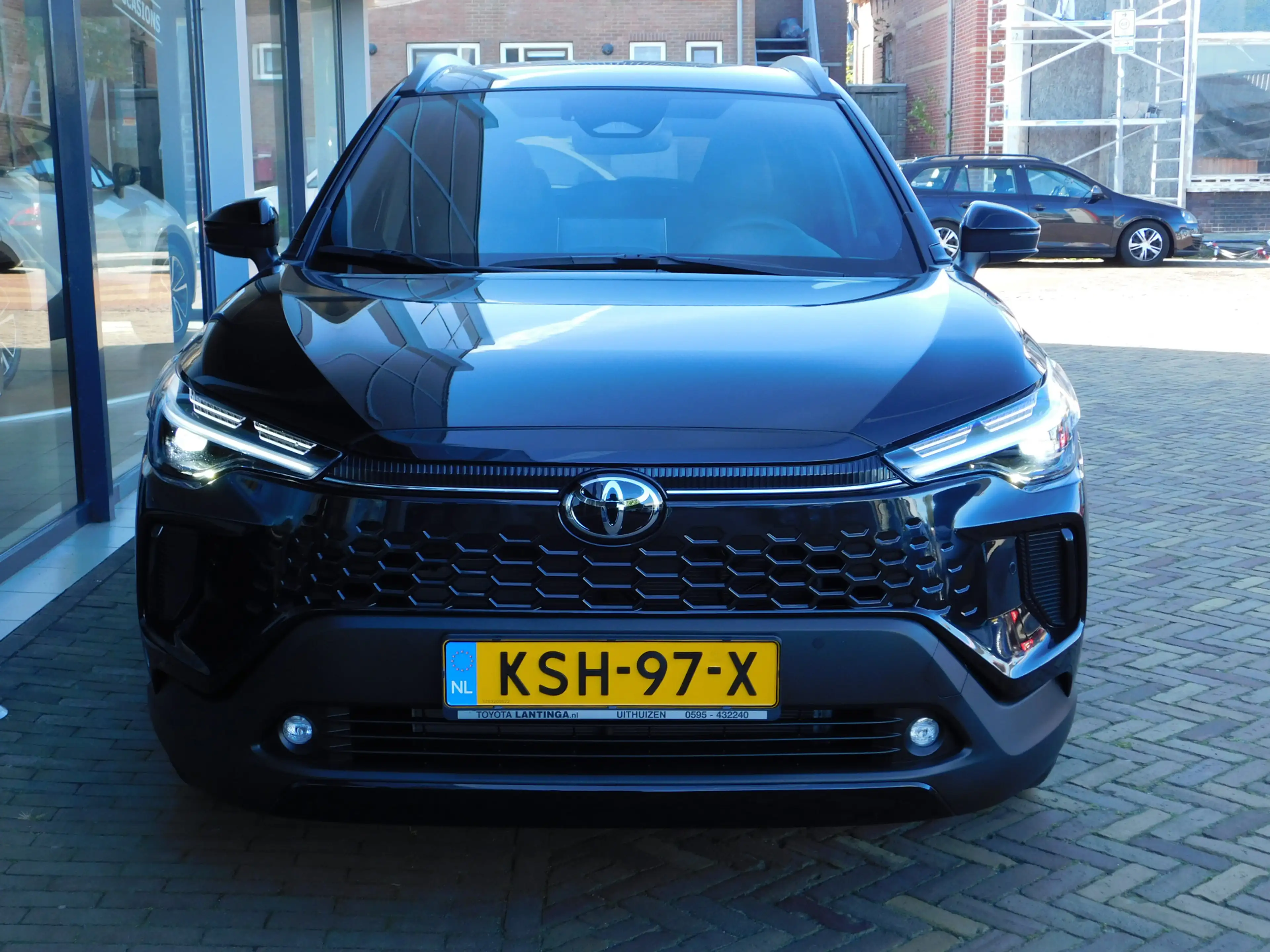 Toyota Corolla Cross Hybrid 180 Dynamic — photo 5