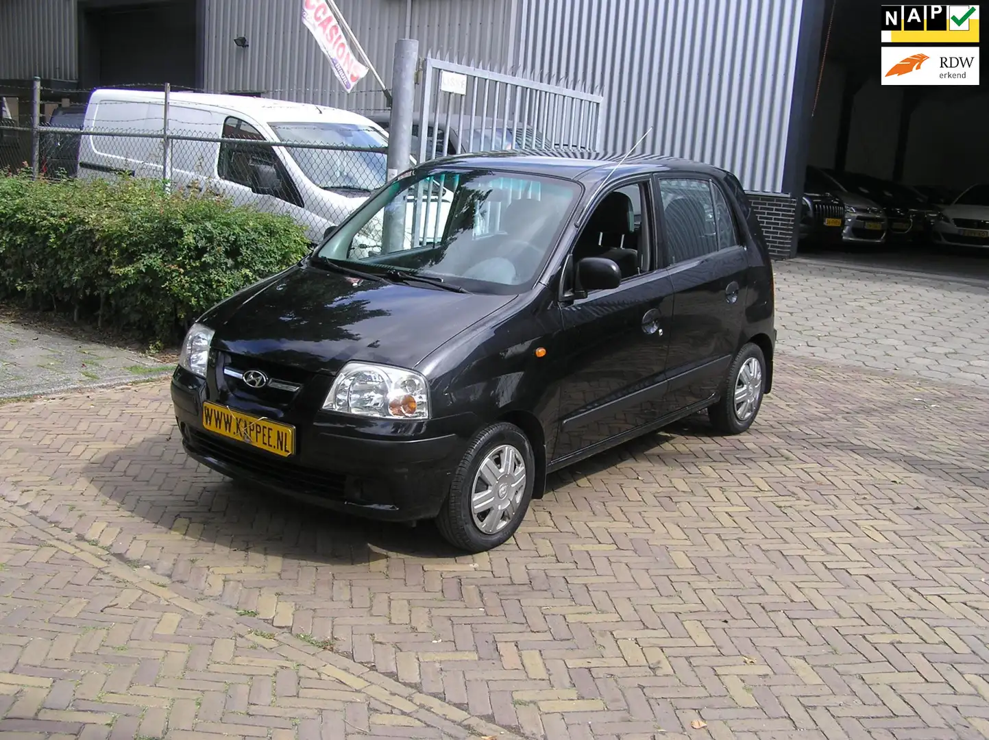 Hyundai Atos 1.1i Active Young 100 d km sturbekr APK Zwart - 1