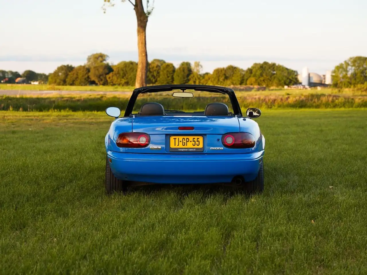 Mazda MX-5 1.6i-16V, foto 4