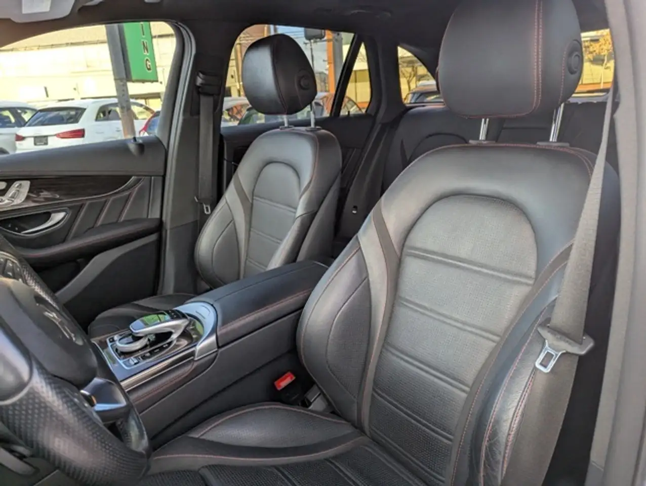 Mercedes-Benz GLC снимка Mercedes-Benz GLC