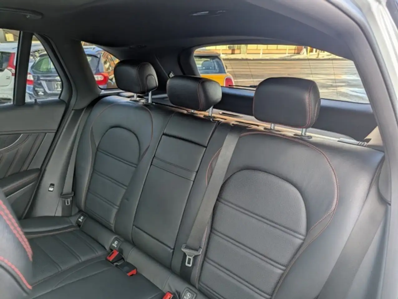 Mercedes-Benz GLC снимка Mercedes-Benz GLC