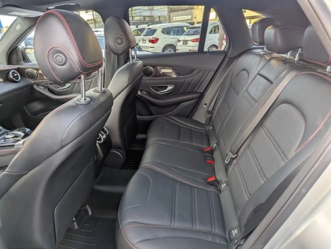 Mercedes-Benz GLC снимка Mercedes-Benz GLC