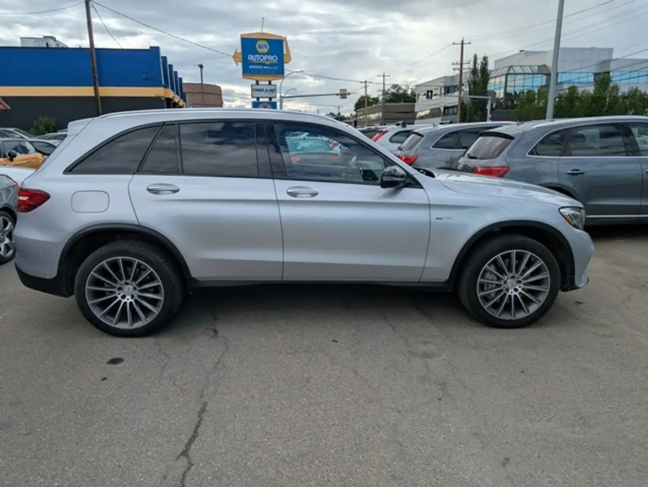 Mercedes-Benz GLC снимка Mercedes-Benz GLC