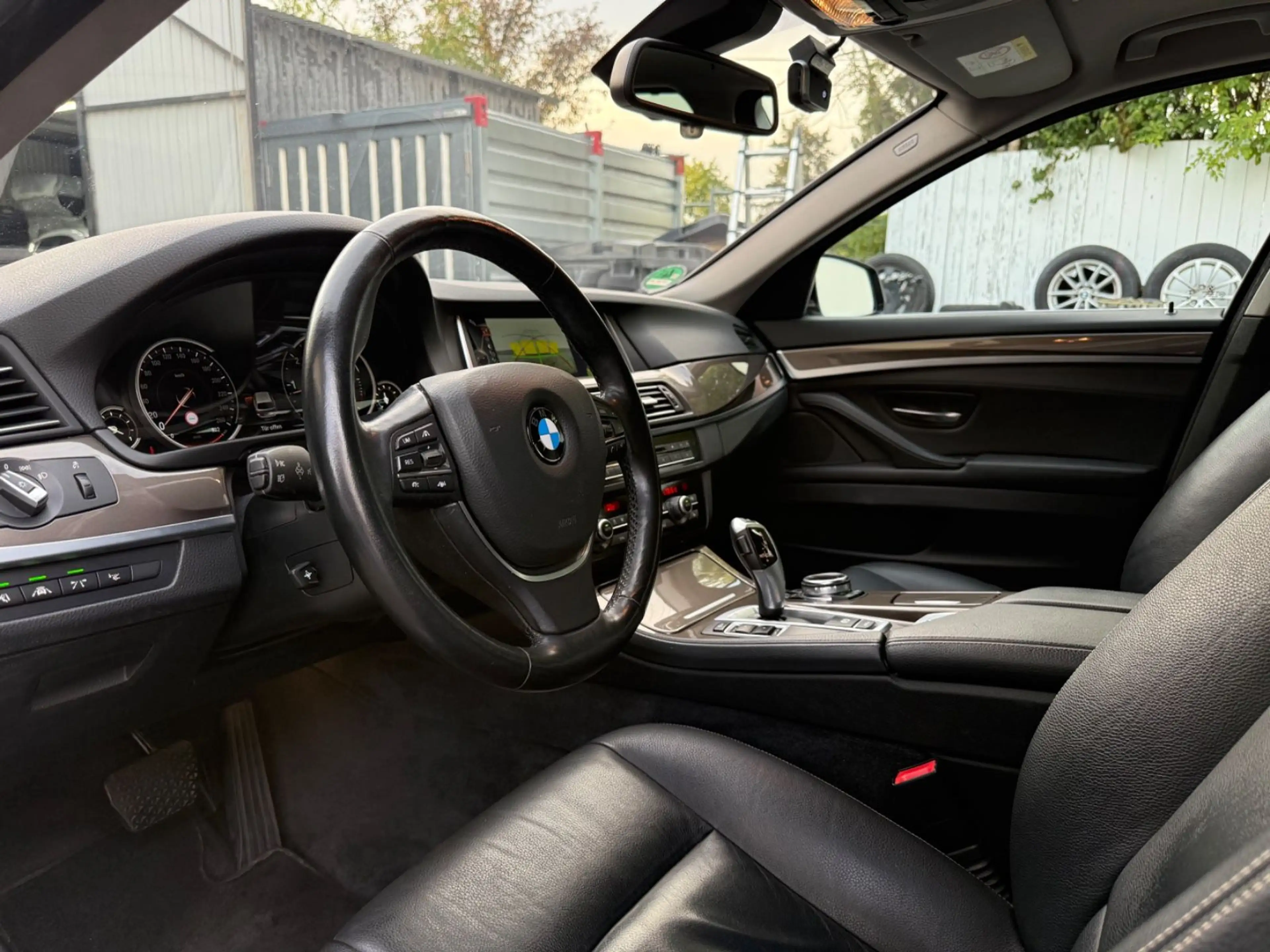BMW 530 d Touring Aut R-Cam/ACC/HUD/Soft/Keyless/Pano — photo 11