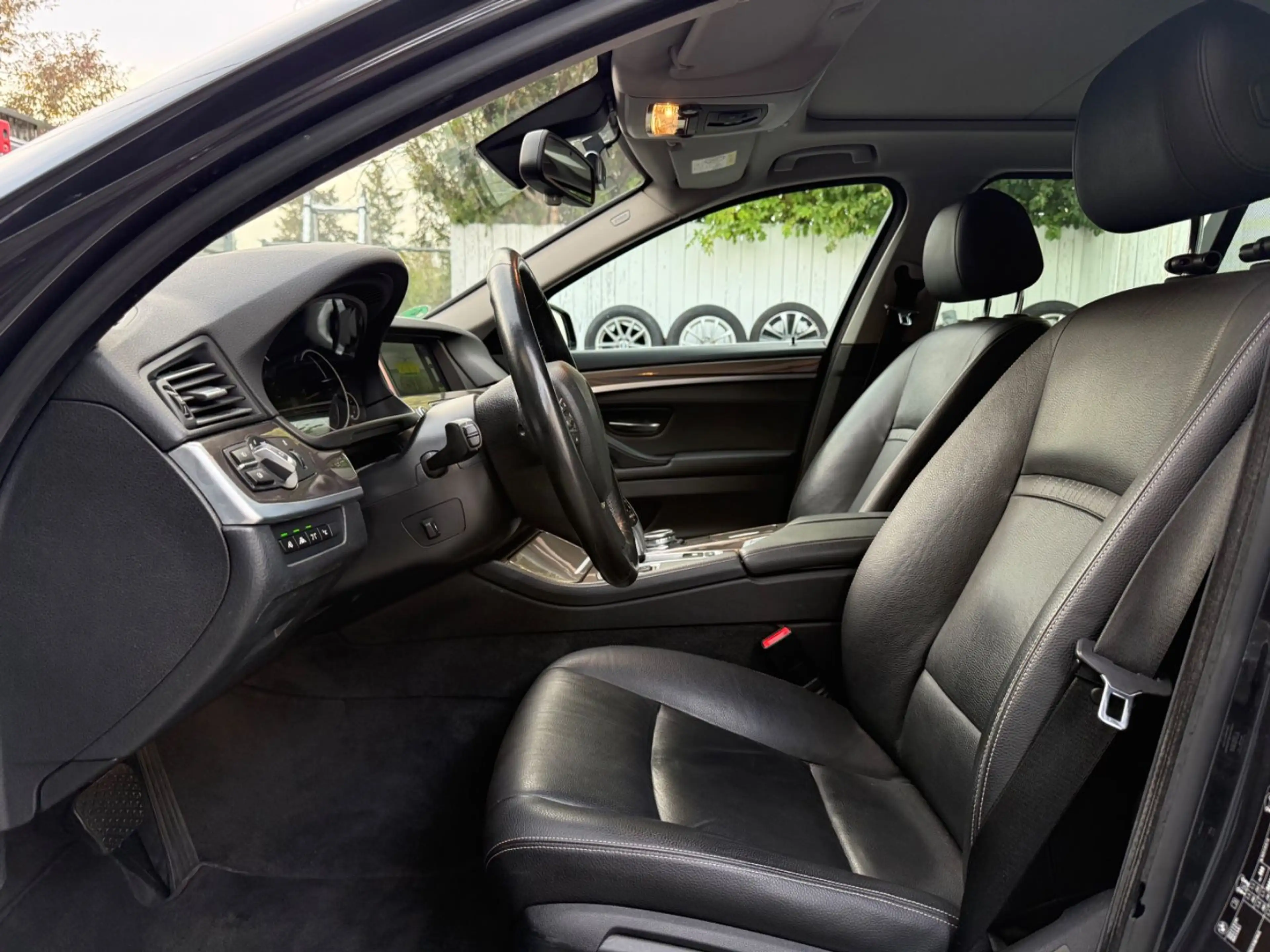 BMW 530 d Touring Aut R-Cam/ACC/HUD/Soft/Keyless/Pano — photo 9