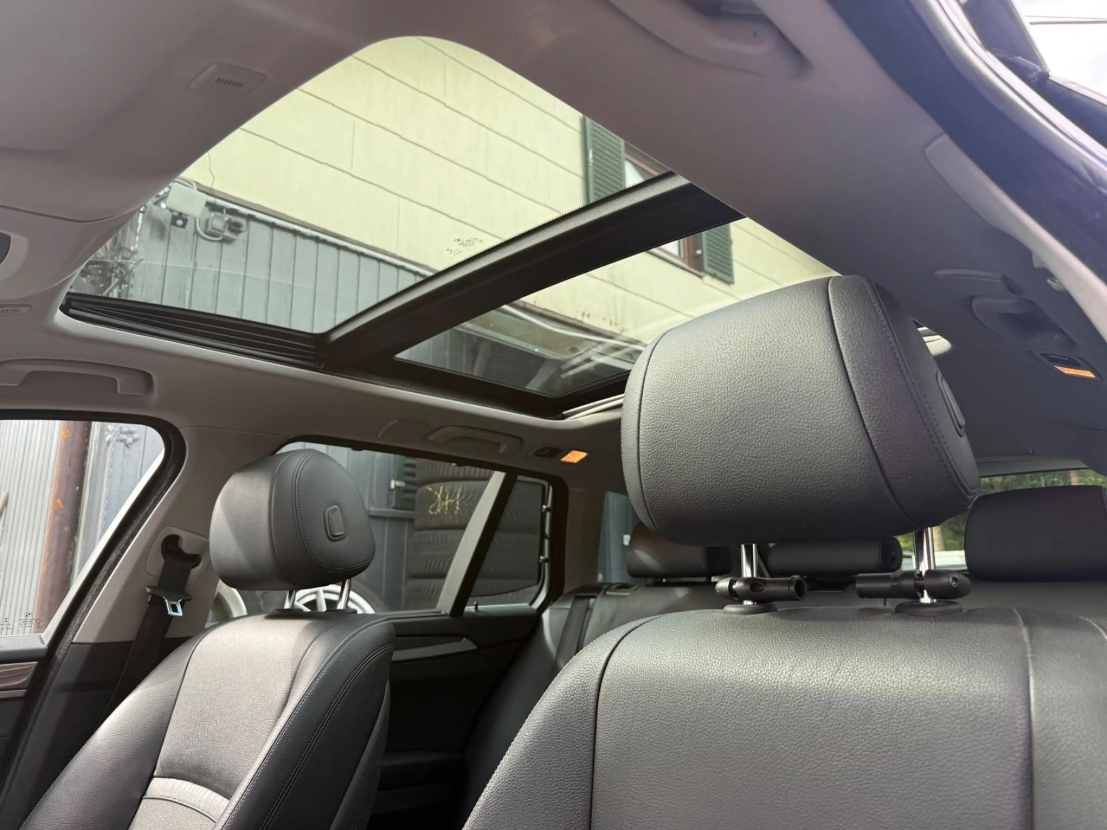 BMW 530 d Touring Aut R-Cam/ACC/HUD/Soft/Keyless/Pano — photo 10