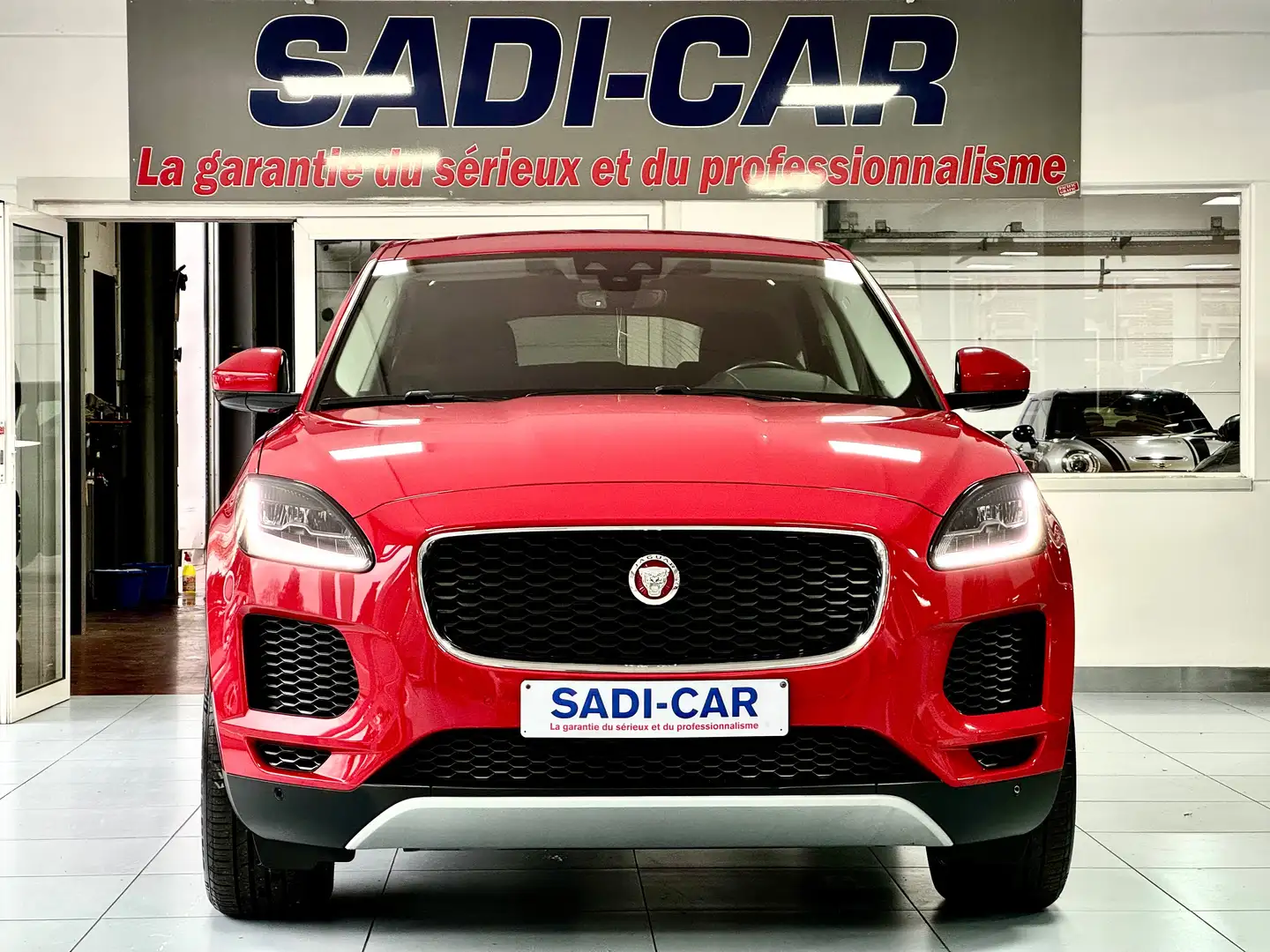 Jaguar E-Pace D150 - 2.0 D 150cv PACKSPORT Rouge - 2