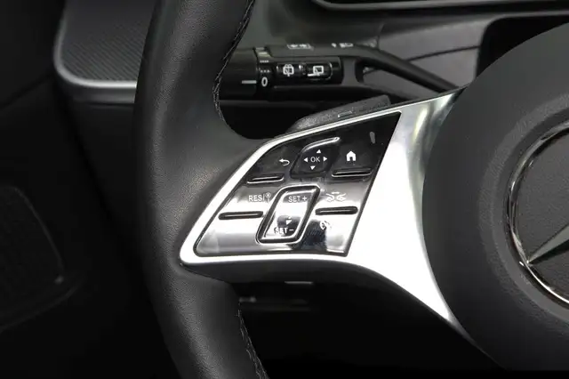 Mercedes-Benz C-Class view 16