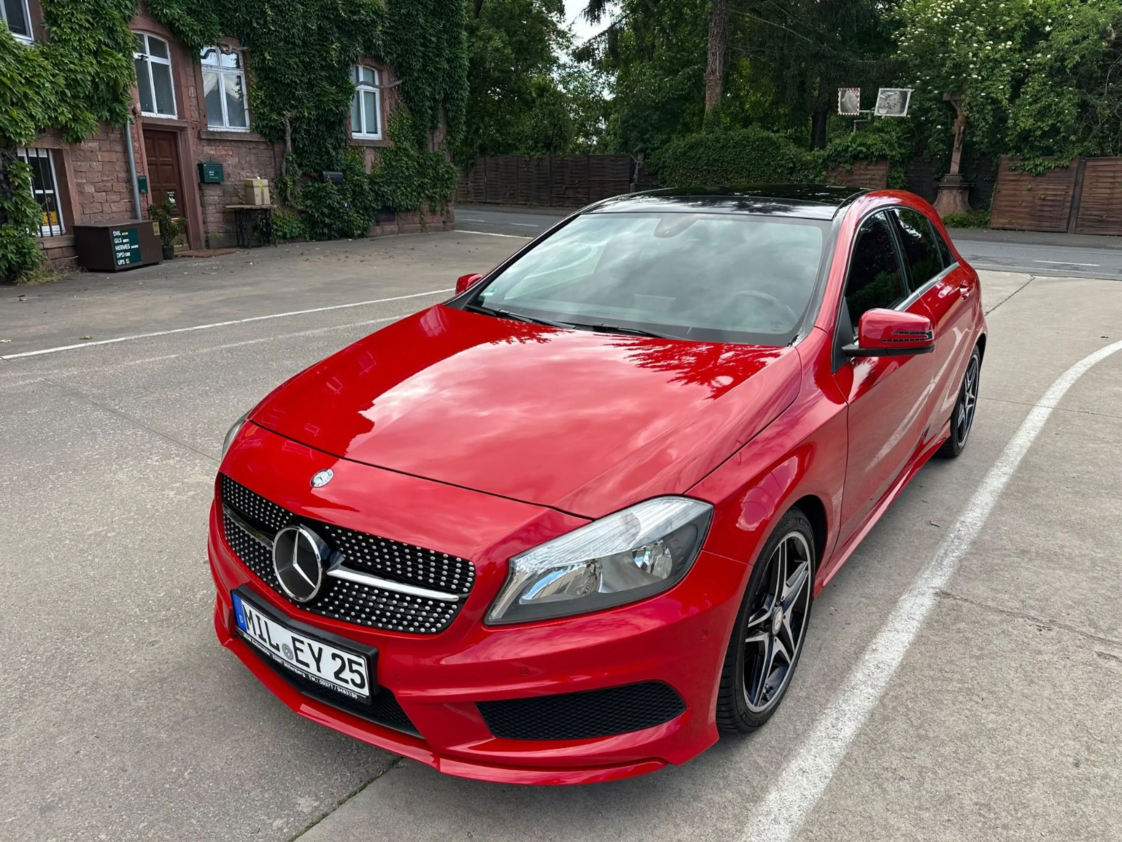 Mercedes-Benz A 180 CDI BlueEfficiency AMG Line-Panorama-Navi — photo 2