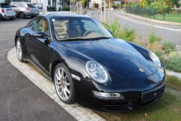 911 Carrera 4 Coupe Tiptronic
