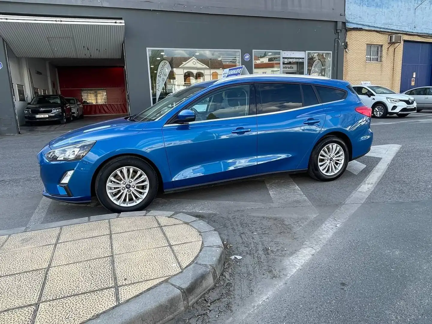 Ford Focus 1.5Ecoblue Titanium 120 Azul - 2