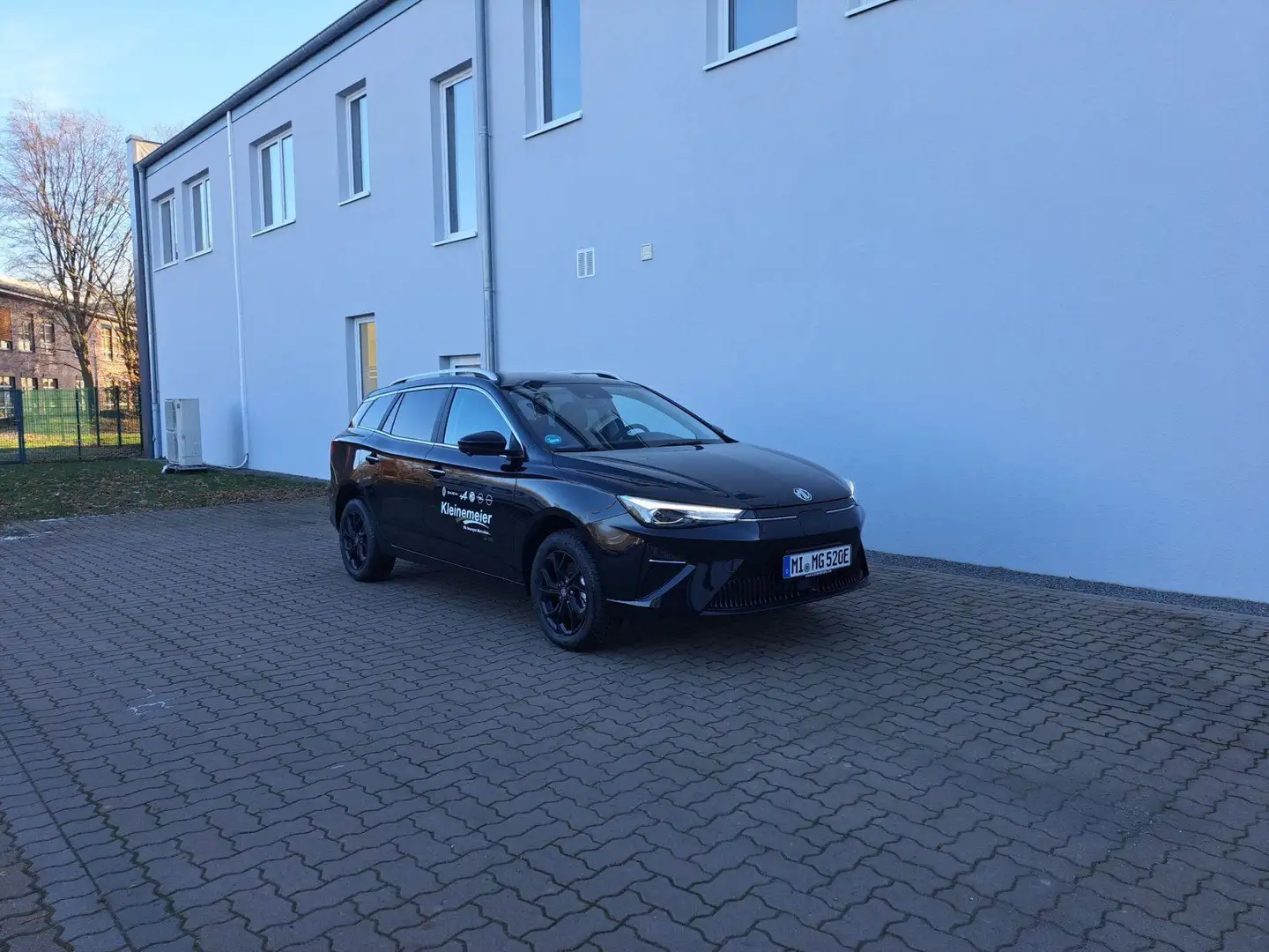 MG MG5 EV 61kWH Luxury *360°CAM, Leder,uvm...* Schwarz - 2