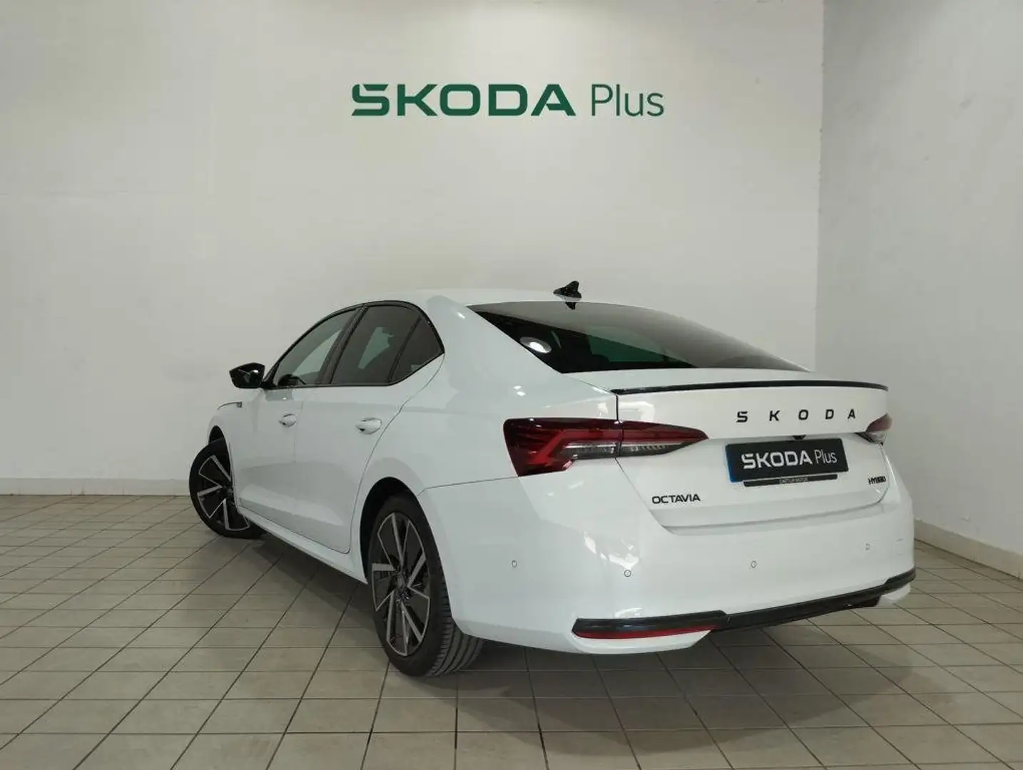 Skoda Octavia 1.5 TSI MHEV Sportline DSG7 110kW Blanco - 2