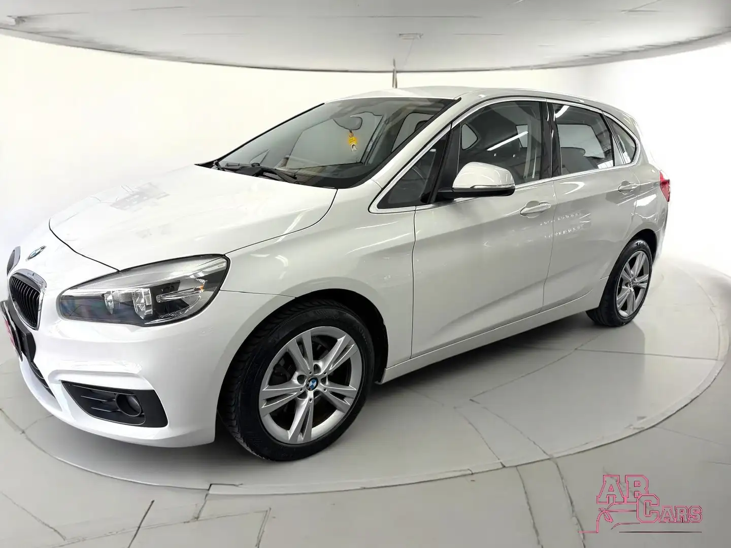 BMW 218d Active Tourer Luxury Blanc - 1