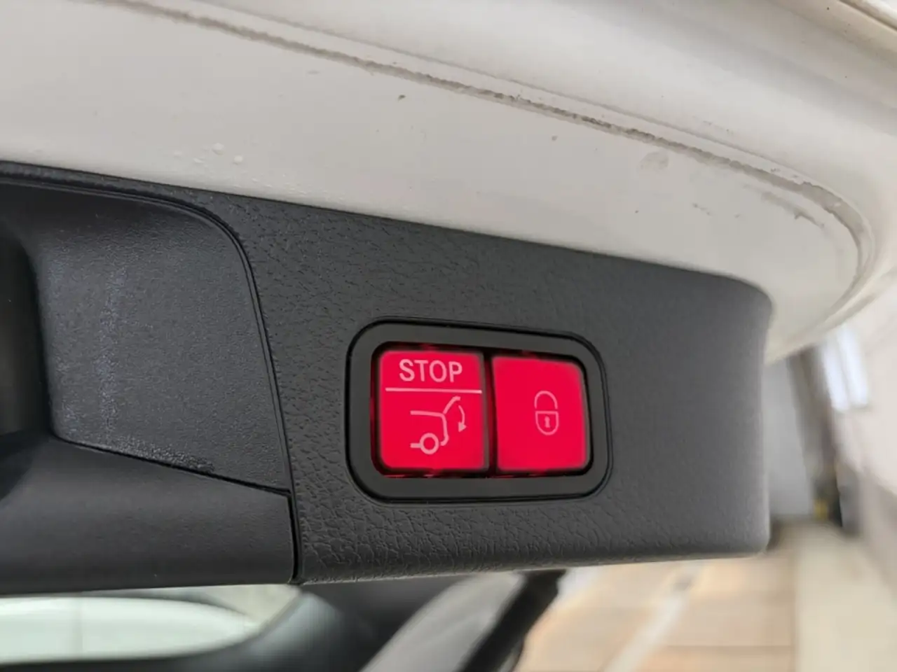 Mercedes-Benz GLB снимка Mercedes-Benz GLB