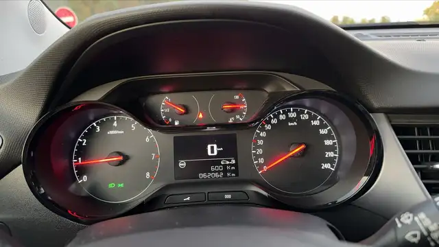 Opel Crossland view 12