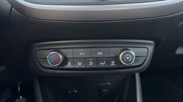 Opel Crossland view 13