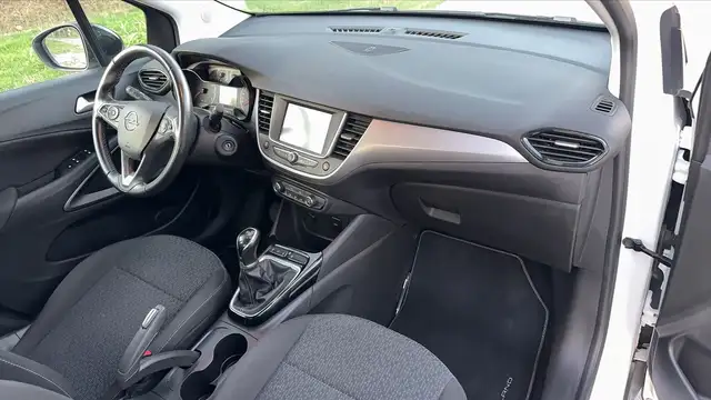 Opel Crossland view 10