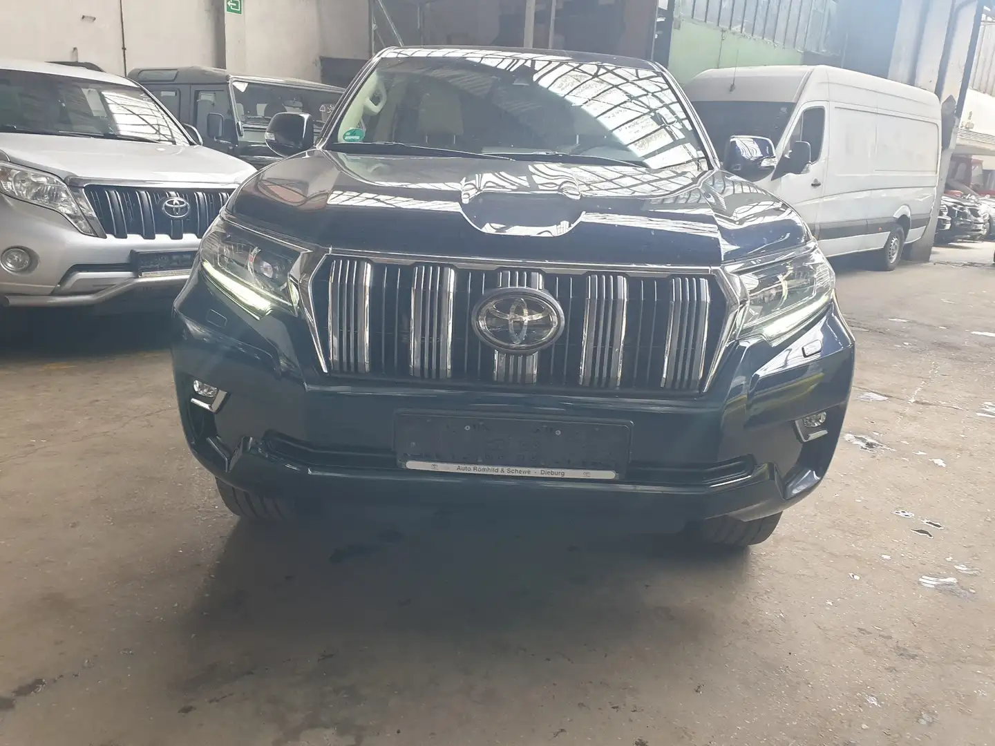 Toyota Land Cruiser 2.8 D-4D Lounge A/T  7 pls Bleu - 2
