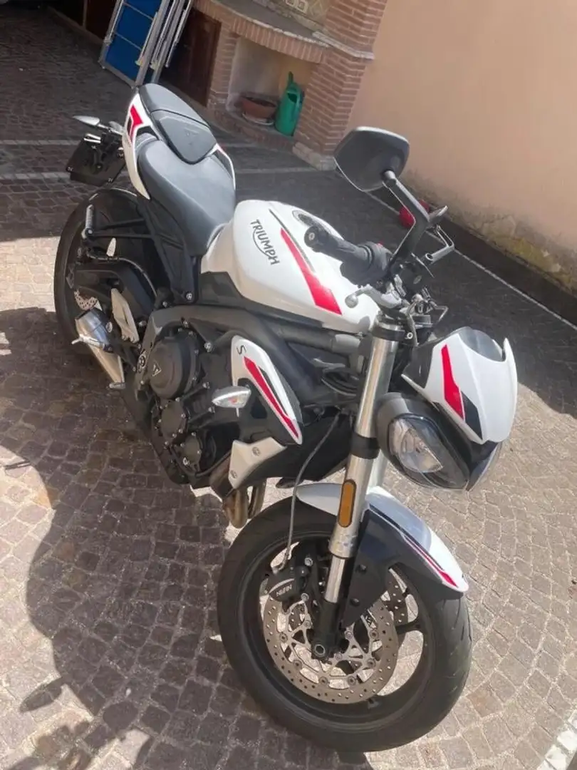 Triumph Street Triple S White - 1