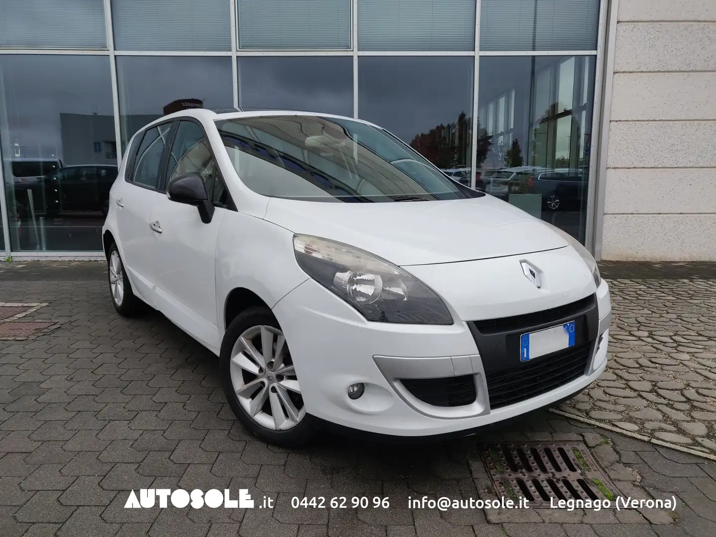 Renault Scenic Scenic X-Mod 1.5 DCI Luxe 110cv Automatica Bianco - 1